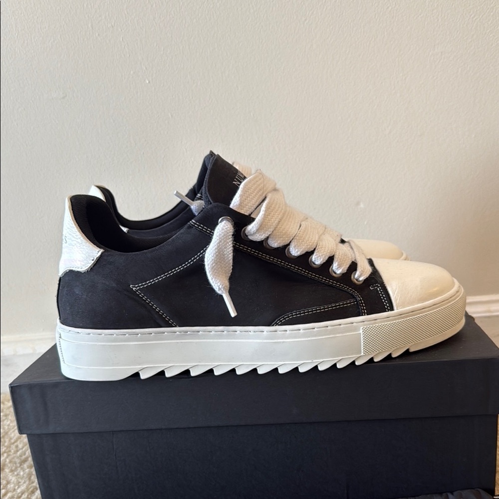 Numeris Black and White Men's Sneakers (Brand new never worn size 9)